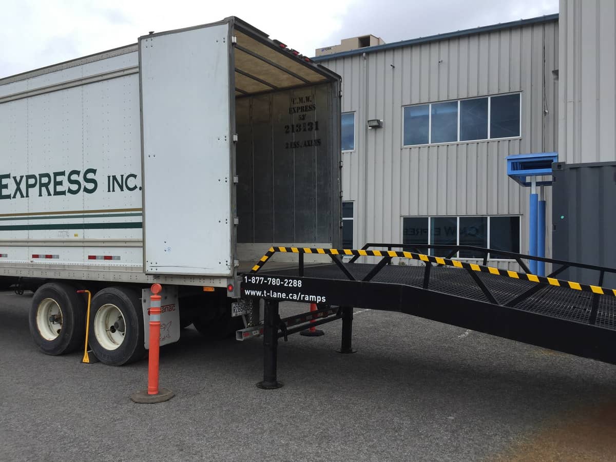 Forklift Truck Steel Loading Ramps Portable Loading Dock